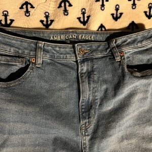 American Eagle Outfitters Mom Jeans